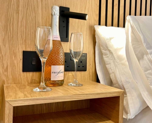 the_woolpack(12) The Woolpack - Bedroom