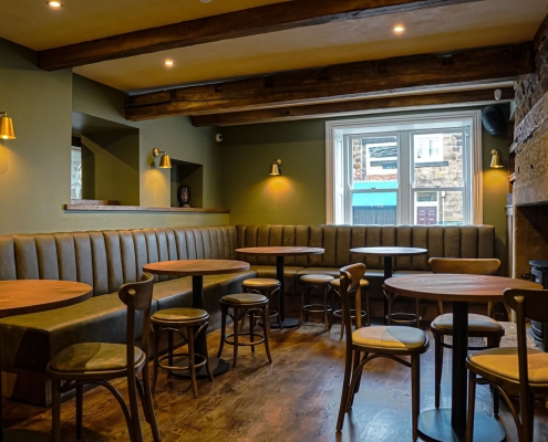 Cross Pipes Tavern & Rooms Pub Inside