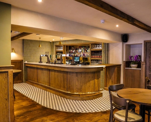 Cross Pipes Tavern & Rooms Pub Inside