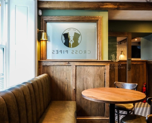 Cross Pipes Tavern & Rooms Pub Inside